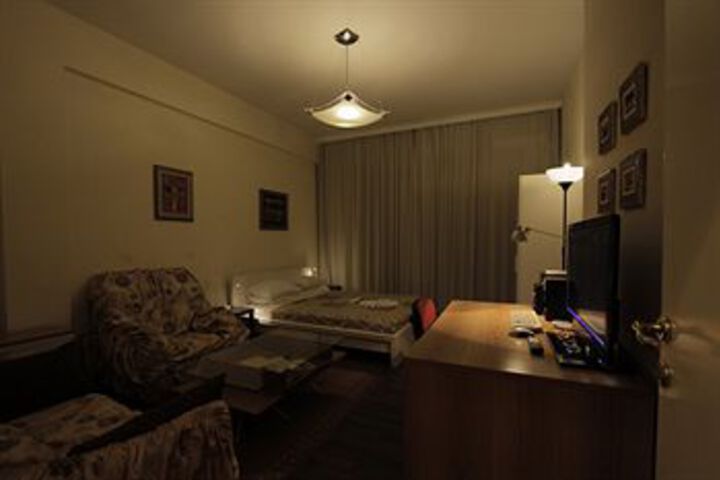 Room 11 of 27
