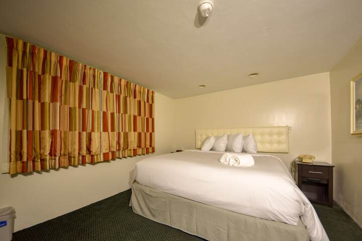 Room 90 of 207