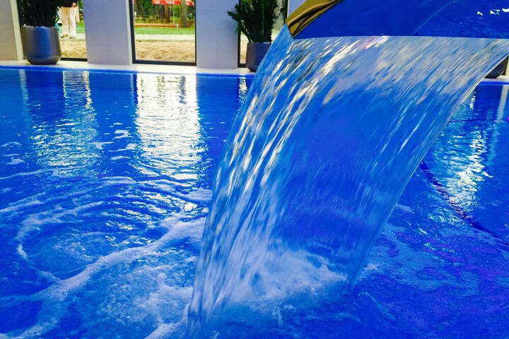Pool 12 of 26
