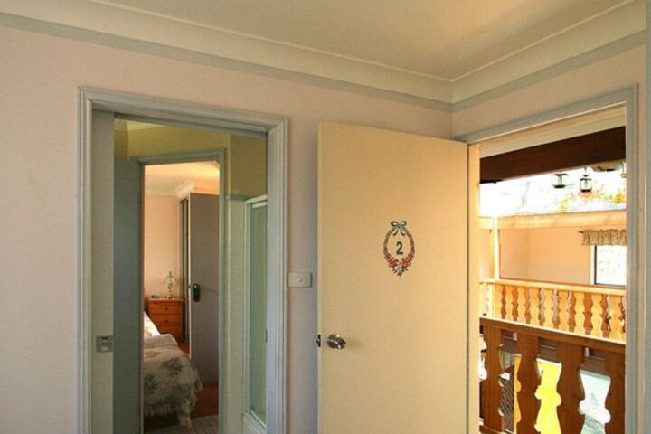 Room 46 of 177