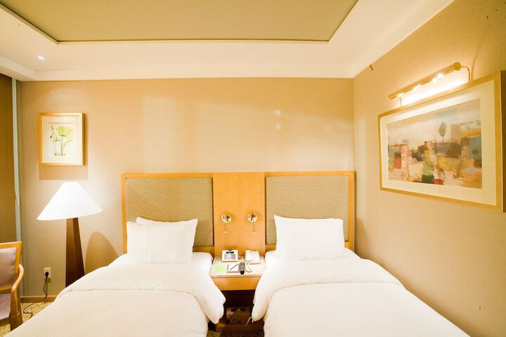 Room 9 of 61