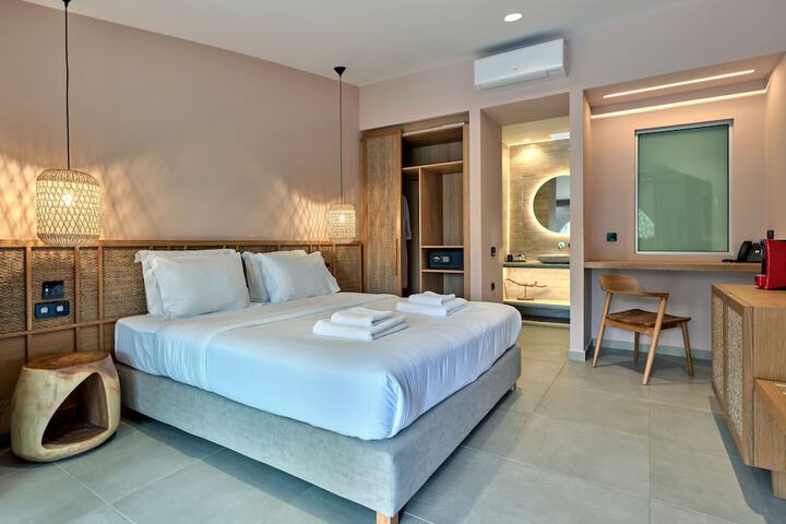 Room 14 of 39