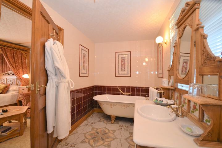 Hotel Interior 11 of 28