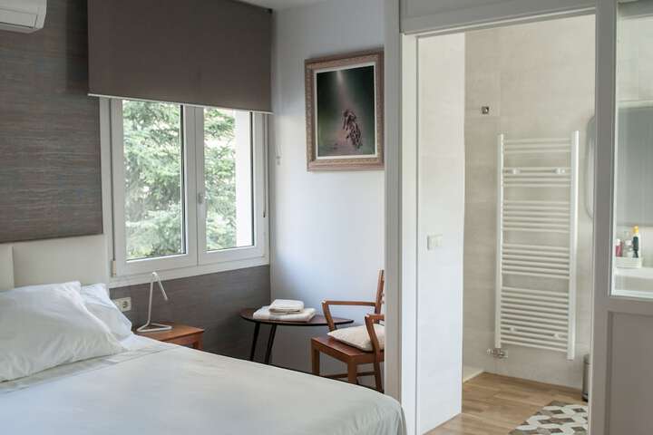 Room 4 of 72