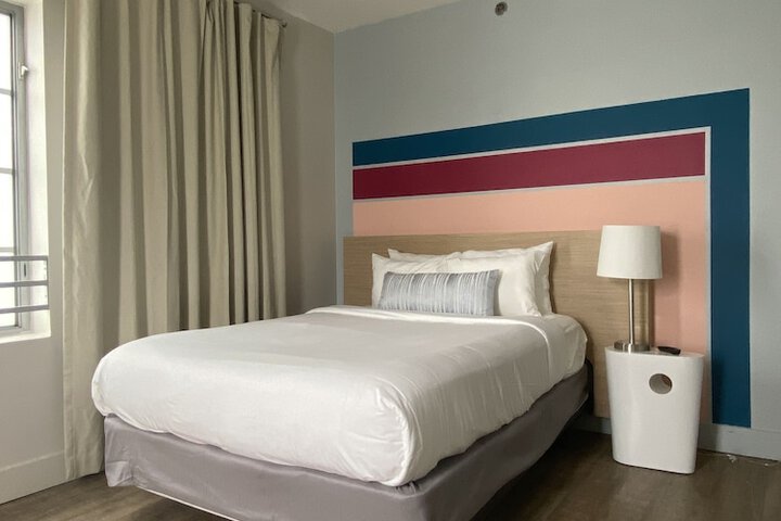 Room 26 of 118