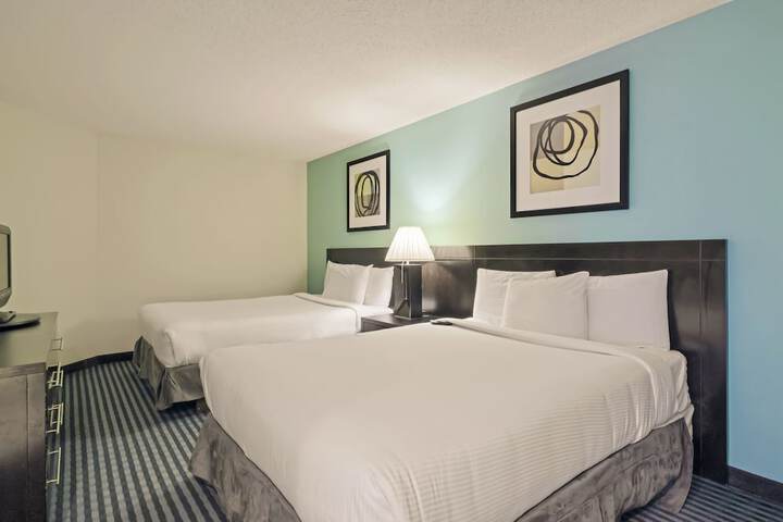 Room 38 of 190