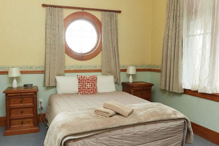 Room 14 of 82