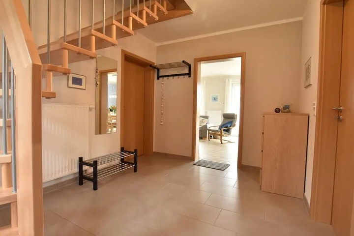 Room 9 of 14