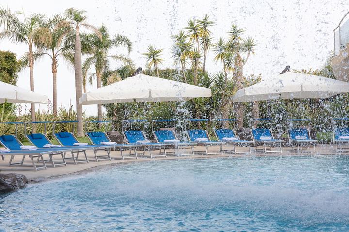 Pool Hotel