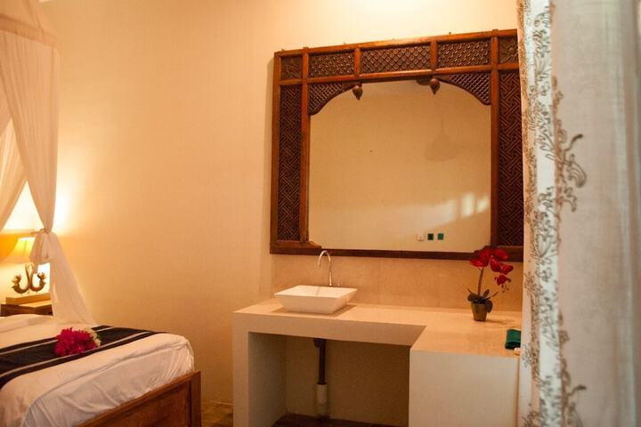 Room 9 of 115