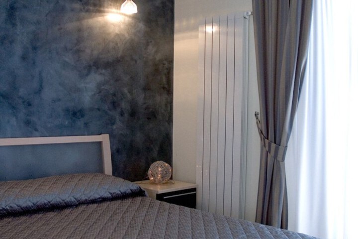 Room 5 of 80
