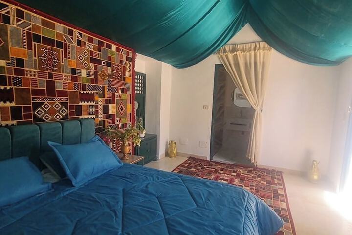 Room 30 of 146