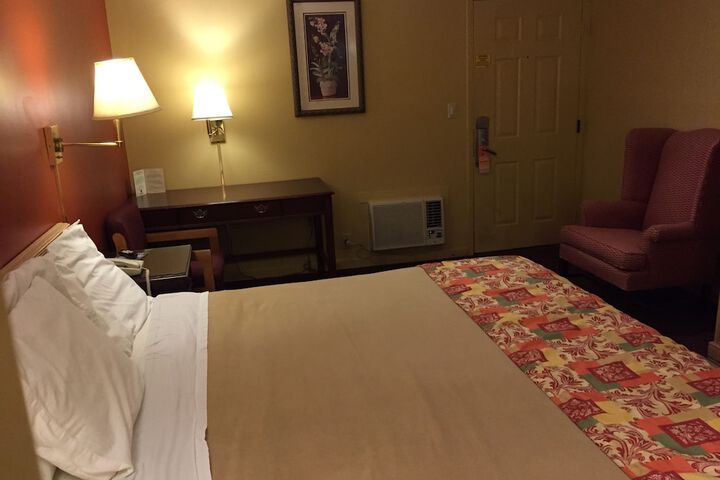 Room 40 of 92