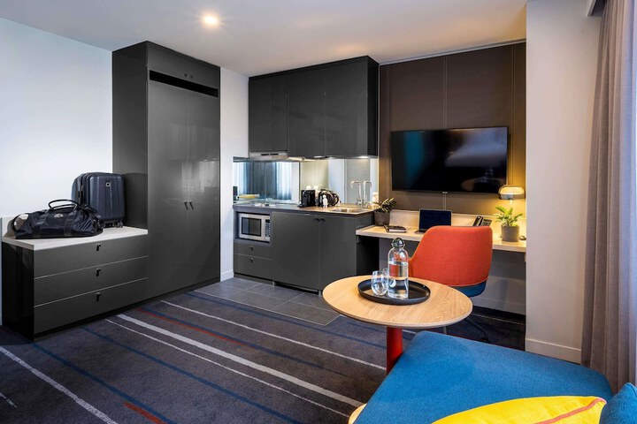 Room 65 of 158