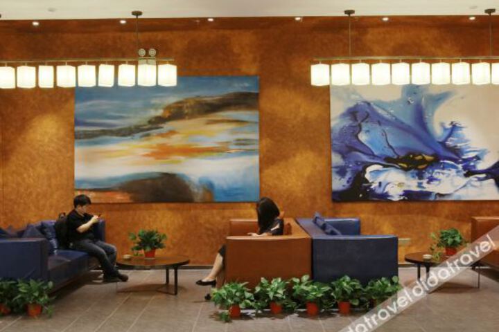 Hotel Interior 9 of 28