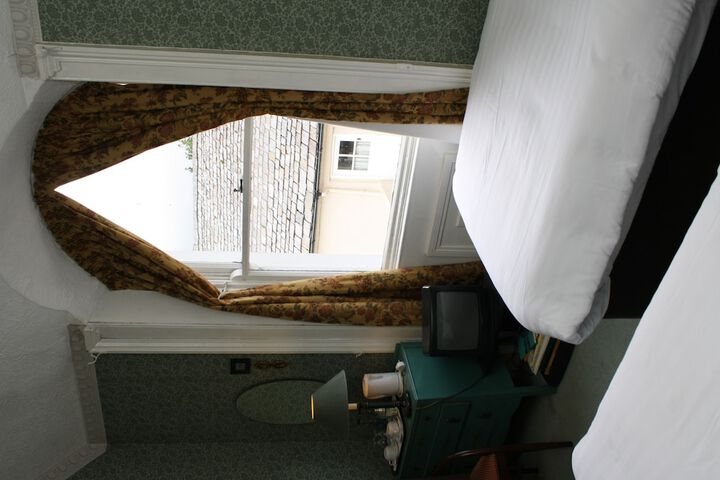 Room 17 of 75