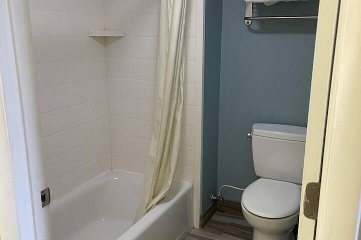 2 Double Beds (6 of 9)