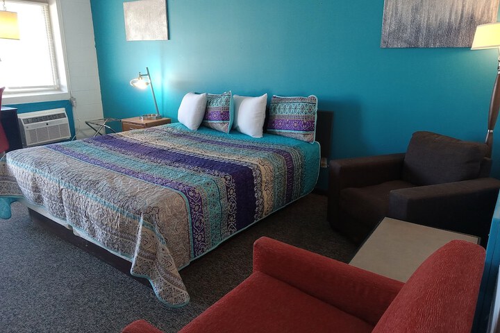 Room 35 of 64