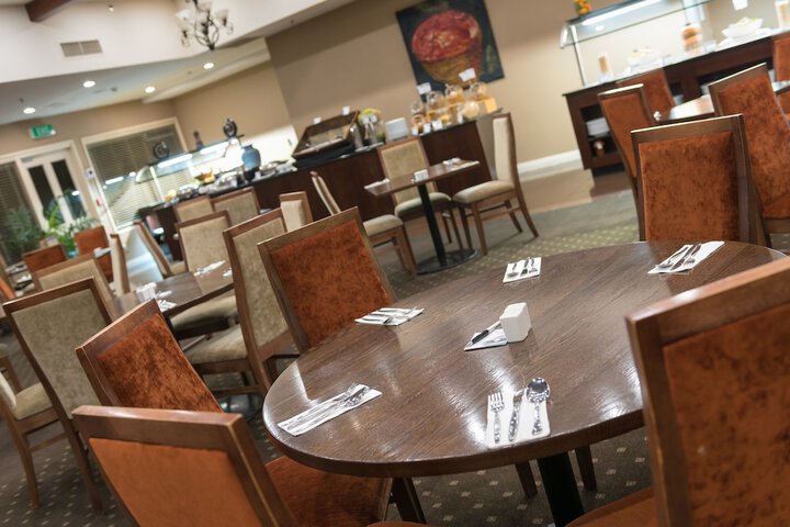 Dining 52 of 69