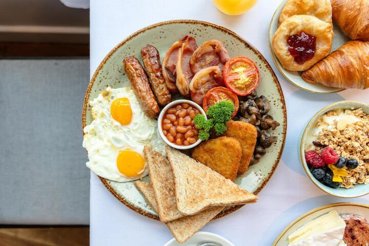 Breakfast/Coffee Service 83 of 151