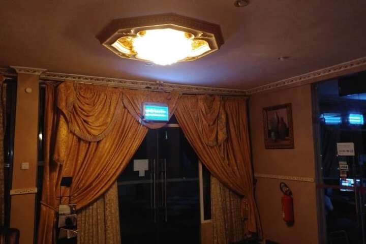 Room 6 of 30