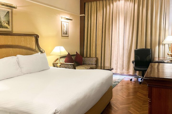 Room 32 of 133