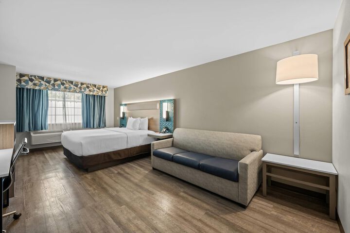 Room 34 of 64