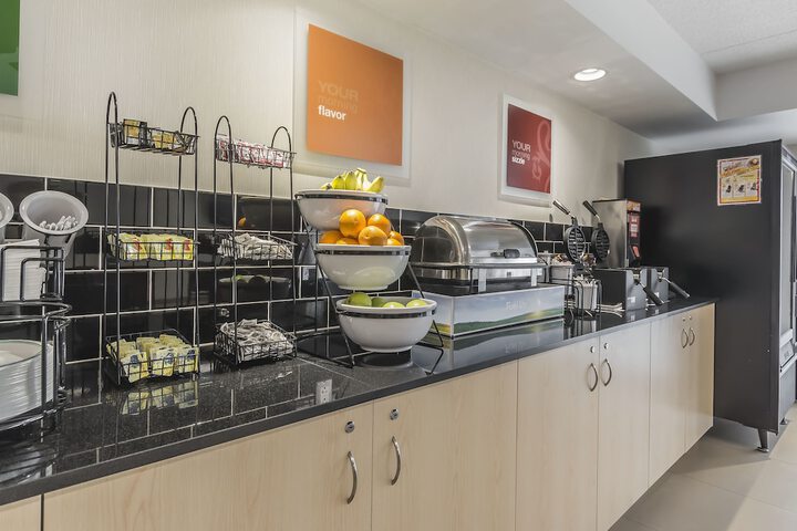 Breakfast/Coffee Service 31 of 46