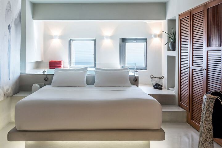 Room 38 of 181