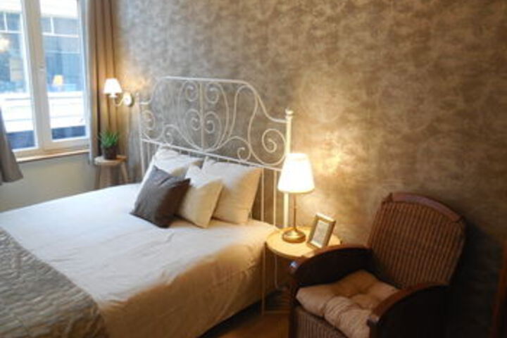 Room 18 of 32