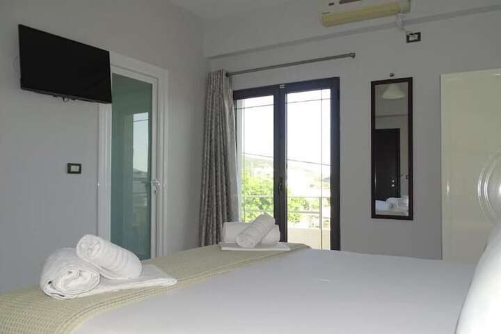 Room 8 of 59