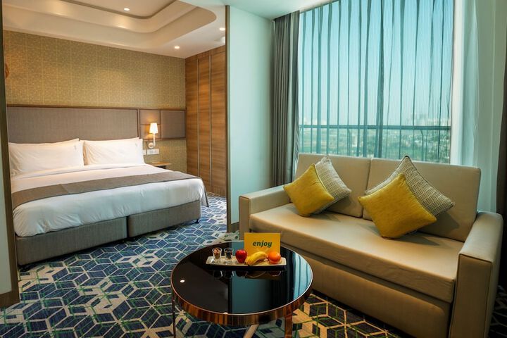 Room 21 of 118