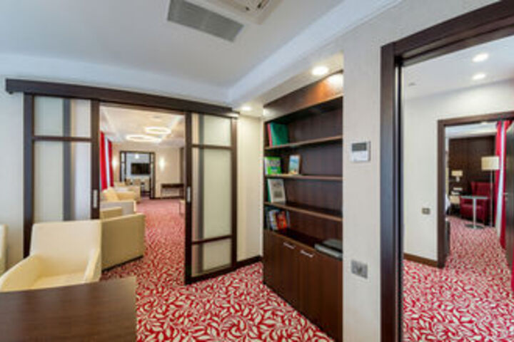 Room 32 of 57