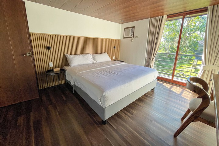 Room 15 of 35