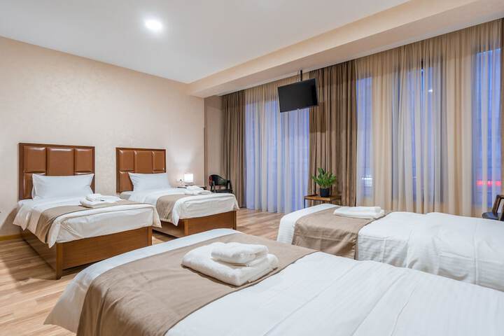 Room 14 of 42