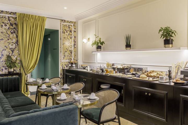 Dining 111 of 138