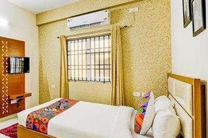 Room 10 of 23