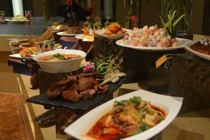Dining 54 of 86