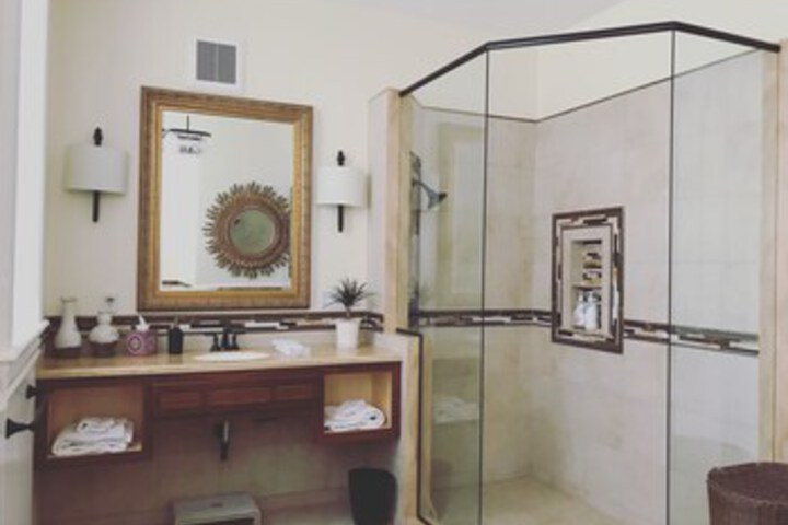 Room 2 of 25
