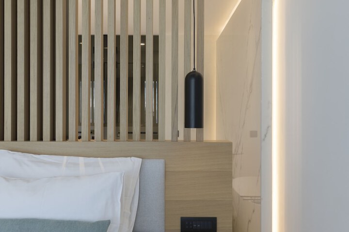 Room 13 of 37