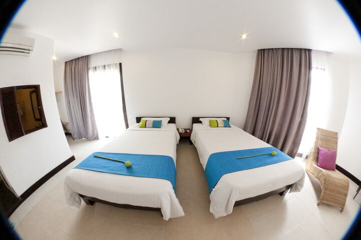 Room 5 of 35