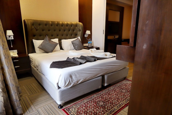 Room 29 of 47