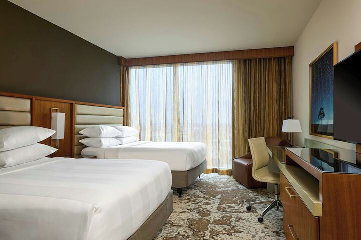 Room 33 of 173