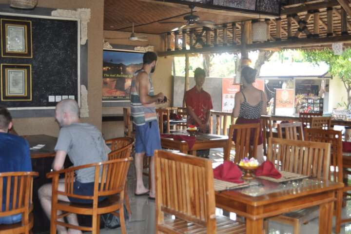 Dining 62 of 81