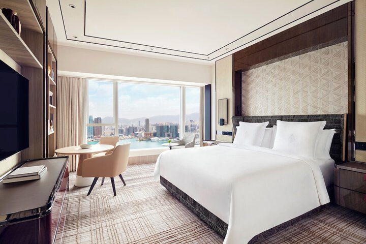 Room 27 of 111