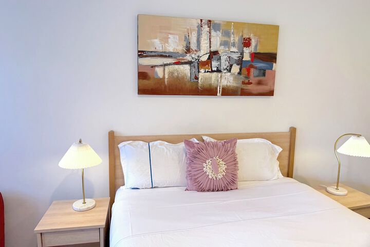 Room 6 of 61