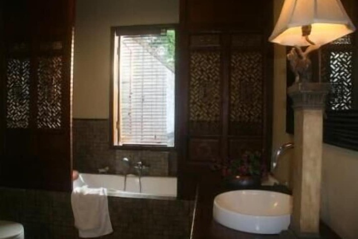 Room 8 of 15