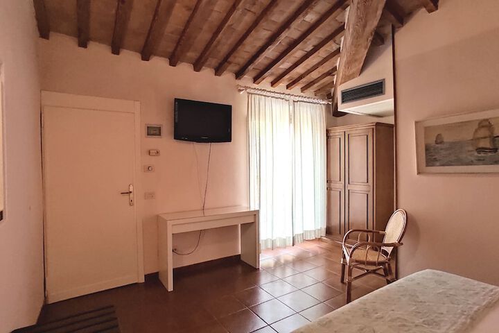 Room 19 of 52