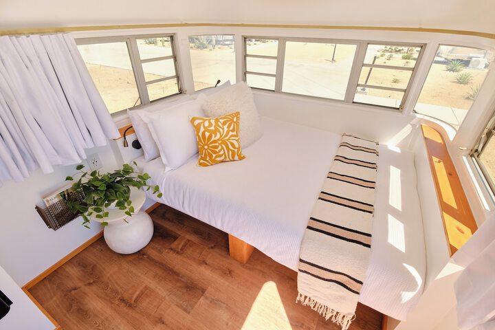 Standard Studio 1 Queen Bed (5 of 57)