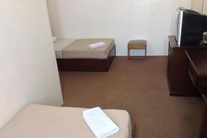 Room 1 of 6